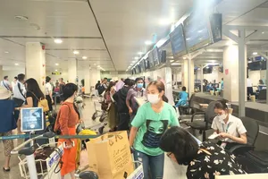 Lễ 30-4: Các hãng bay tăng thêm 5.000 ghế mỗi ngày ở Tân Sơn Nhất