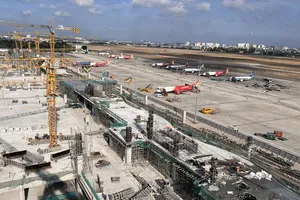 2.000 công nhân, kĩ sư làm việc xuyên lễ tại nhà ga T3 sân bay Tân Sơn Nhất