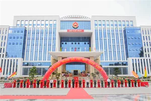 Quân khu 7 khánh thành tòa nhà Sở Chỉ huy, chào mừng đại hội đảng