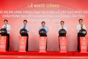 Phó Thủ tướng Nguyễn Chí Dũng dự lễ khởi công các dự án phục vụ APEC 2027