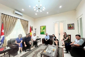 Chiếu 5 tập phim tài liệu 'Cuba và Việt Nam: Anh em bằng sự lựa chọn' 