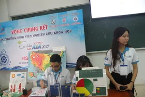 Biến 'đồ bỏ' thành đồ dùng dạy học địa lý