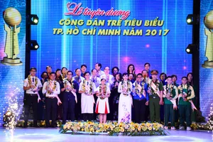 TP.HCM vinh danh 10 công dân trẻ tiêu biểu năm 2017