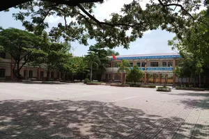 Trường Long Thới đang họp kỷ luật cô giáo 'im như thóc'