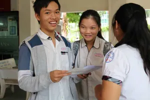 Thí sinh thở phào với đề tiếng Anh vào Trung học Thực hành