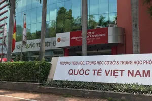 Phụ huynh lo lắng khi trường Việt Úc bỗng thành... Việt Nam