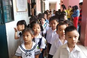 TP.HCM: Học sinh các trường tiên tiến đóng 1,5 triệu/tháng