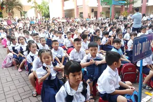 Chấn chỉnh chuyện ê a báo cáo thành tích trong lễ khai giảng