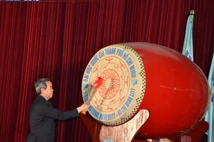 Ủy viên Bộ Chính trị chia sẻ chuyện 'rất giàu và rất nghèo'