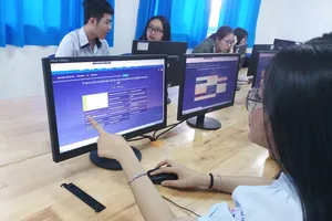 Ứng dụng công nghệ thông tin để giáo dục hướng nghiệp