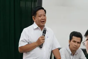 Hiệu trưởng nói không trù dập thầy giáo để trò diễn cảnh nóng