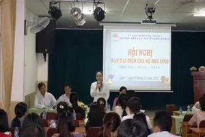 Đầu năm học, TP.HCM cấm hội phụ huynh thu sáu khoản tiền