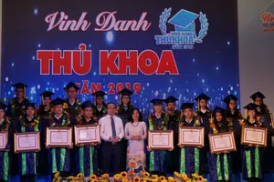 TP.HCM vinh danh 66 thủ khoa năm 2019