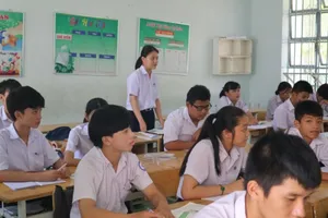 Khẩn: Học sinh Khánh Hòa nghỉ học tránh bão từ ngày mai