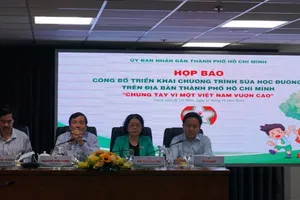 Từ 1-11, hơn 300.000 trẻ tại TP.HCM được uống sữa học đường