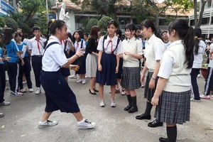 Tạm ngưng tiếp nhận các đoàn khách nước ngoài đến giao lưu