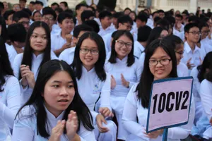 TP.HCM lấy ý kiến phụ huynh việc đeo khẩu trang trong trường