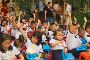 Dịch COVID-19: Nhiều tỉnh, thành tiếp tục cho HS nghỉ học