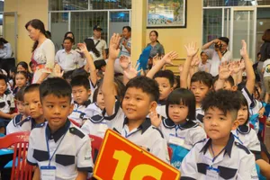 Học sinh trường Tiểu học Trần Quốc Thảo, quận 3 trong lễ tựu trường