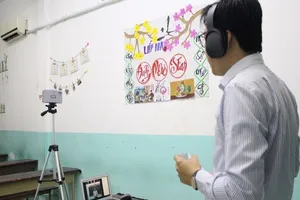 Dạy học qua internet được nhiều trường áp dụng khi học sinh nghỉ học