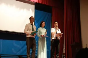 Cô giáo nhắn gửi học trò: 'Ổn định trong thế giới bất định'