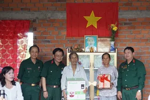 'Từ nay, nhà không còn dột nữa'