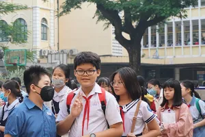 Gần 4000 sĩ tử nhí tranh suất vào lớp 6 trường Trần Đại Nghĩa