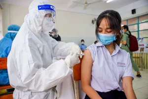 TP.HCM: Học sinh khối 9, 12 sẽ đi học trước