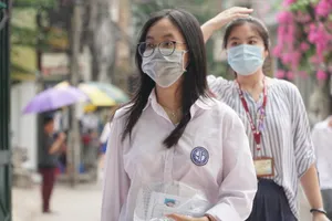 Tâm trạng trái ngược của thí sinh trước khi bước vào bài thi môn Toán