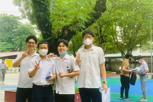 Sáng nay, 8-7, thí sinh thi tổ hợp khoa học tự nhiên, khoa học xã hội