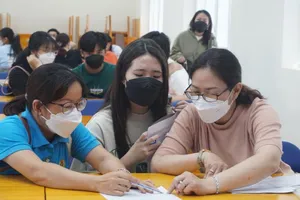 Bộ GD&ĐT điều chỉnh chương trình GDPT mới: Dễ cho trường và học sinh 