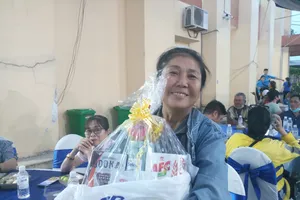 TP.HCM: Trao 420 phần quà cho đoàn viên nghiệp đoàn khó khăn