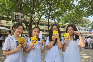 Ngày học tập trải nghiệm có gì khiến HS Hùng Vương thích thú đến vậy?