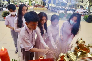 Trường học TP.HCM trang trọng tổ chức lễ Giỗ tổ Hùng Vương