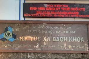 Sinh viên bị đuổi khỏi ký túc xá Bách Khoa vì xem phim đồi truỵ