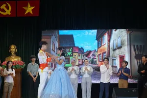 Học sinh Trường chuyên Trần Đại Nghĩa tranh tài tại ‘Celebrities on air’