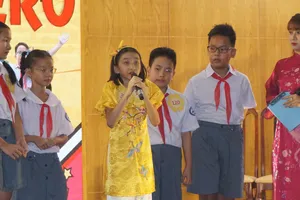 Bất ngờ học sinh tiểu học làm phim bằng tiếng Anh