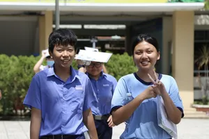 Đề Toán thi vào lớp 10 tại TP.HCM trả lời cho câu hỏi 'Học Toán để làm gì?'