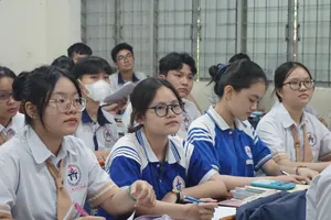 Hôm nay, hơn 1 triệu thí sinh làm thủ tục dự thi tốt nghiệp THPT