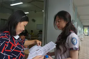 Phổ điểm thi tốt nghiệp THPT: Cả nước có 2 điểm 10 môn Văn, không có điểm 10 môn Toán