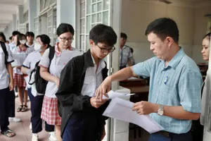 Bắt đầu nộp hồ sơ xét tuyển bổ sung lớp 10, thí sinh lưu ý gì?