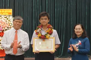 TP.HCM tuyên dương 569 học sinh giỏi, giáo viên giỏi 