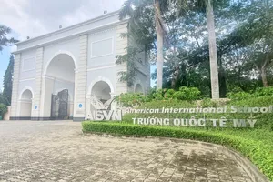 Phụ huynh Trường Quốc tế Mỹ cần nhanh chóng chuyển trường cho con