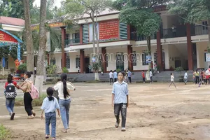 Bộ GD&ĐT: Tổ chức dạy bù cho học sinh phải nghỉ học do lũ lụt