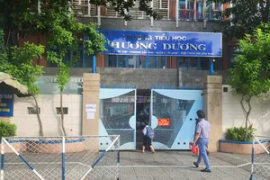 Cô giáo xin tiền hỗ trợ mua máy tính cá nhân: ‘Tôi đã sai. Tôi không dỗi phụ huynh’