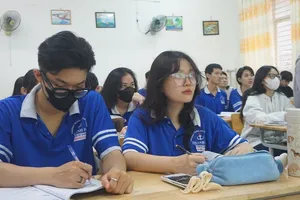 Tuyển sinh đại học năm 2025: Bộ GD&ĐT dự kiến siết việc xét tuyển học bạ 