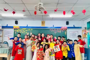 Thưởng Tết cho nhà giáo tại TP.HCM: Có người nhận hơn 100 triệu đồng