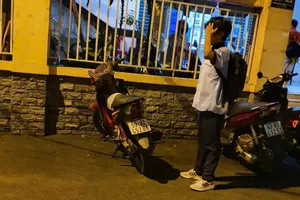 Giáo viên xoay sở để dạy thêm ngoài nhà trường