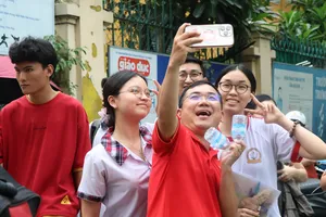 Nhìn lại những khoảnh khắc ấn tượng trong kỳ thi vào lớp 10 tại TP.HCM