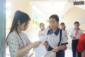 Lộ diện 2 thủ khoa lớp 10 tại TP.HCM 